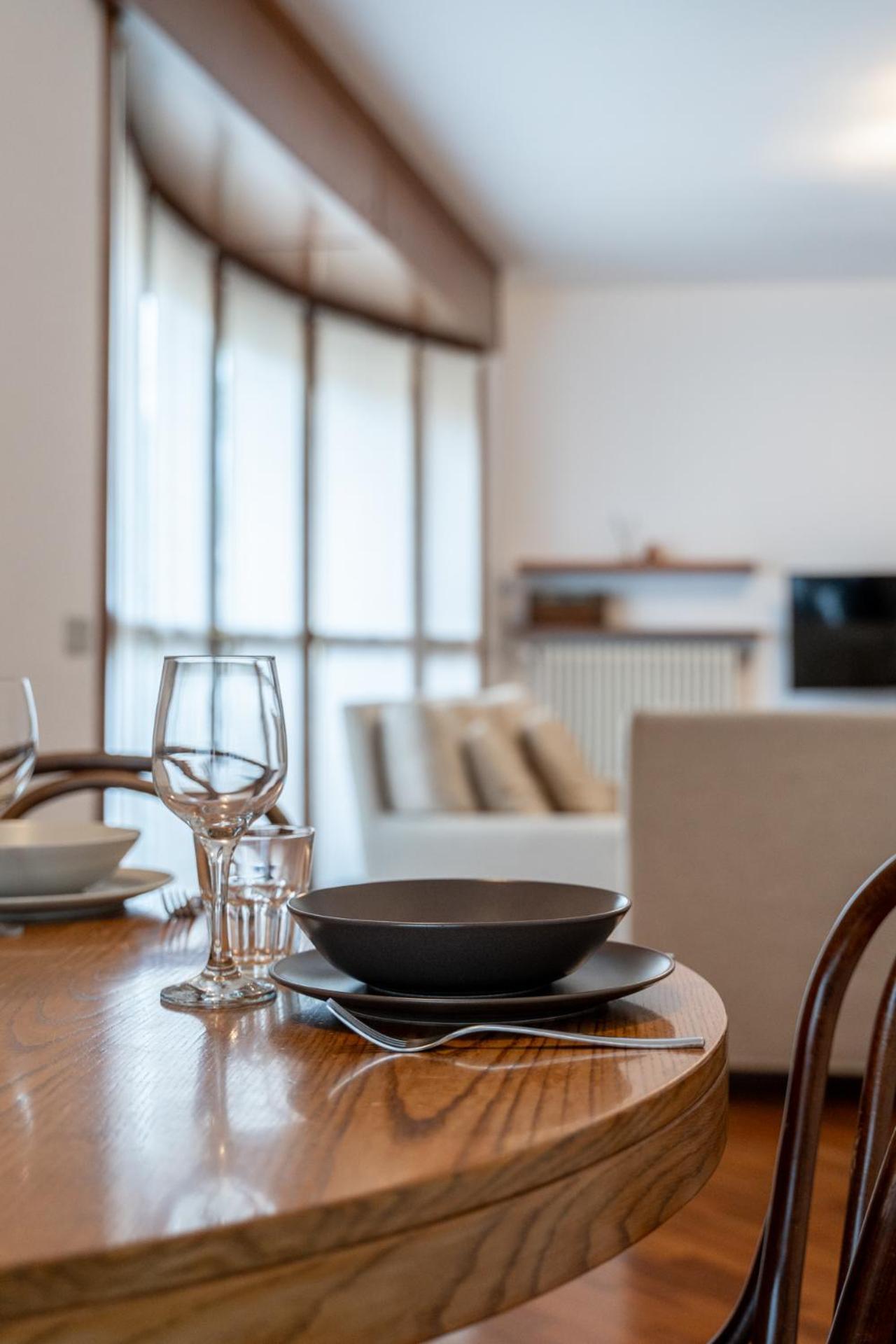 Spacious Bright Apartment Near City Center And Como Lake With Air Conditioning Леко Екстериор снимка