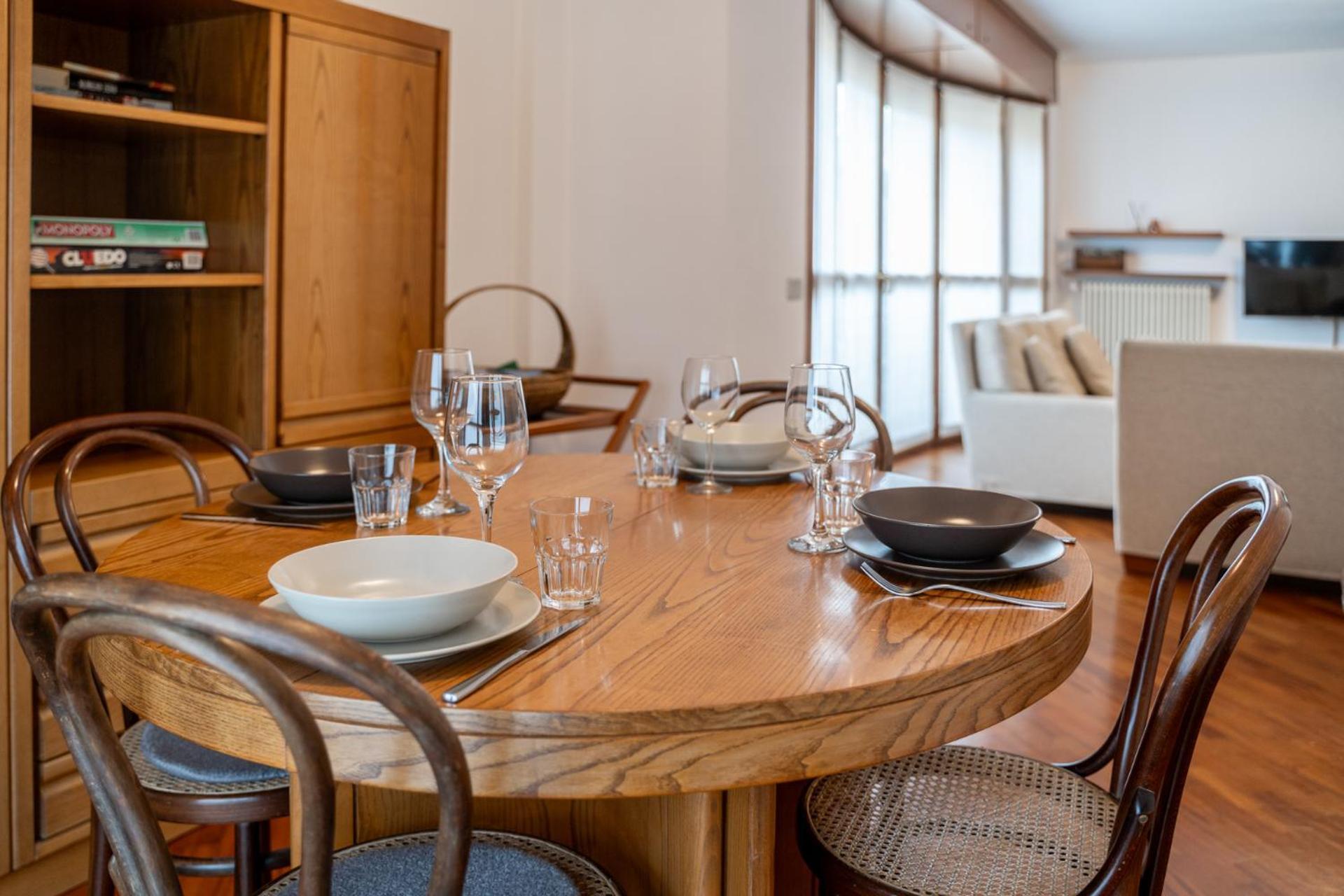 Spacious Bright Apartment Near City Center And Como Lake With Air Conditioning Леко Екстериор снимка